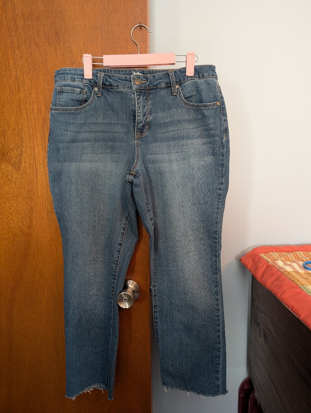 New Directions Classic Med Wash Blue Women's Straight Jeans Ras Hem Size 12R